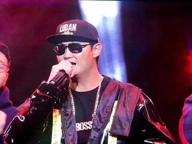 沃爾瑪停用支付寶，騰訊又做了一個(gè)艱難的決定?